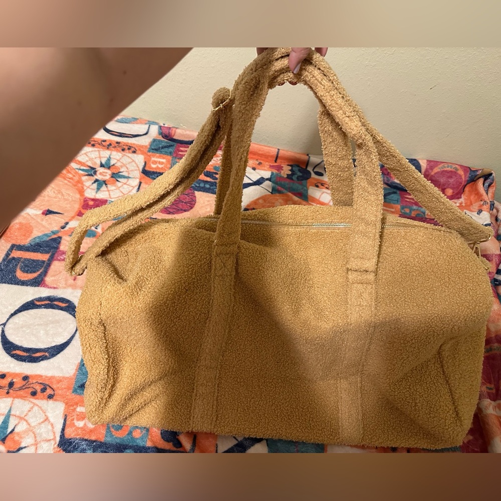 NWOT Pink Lily Duffle Bag
